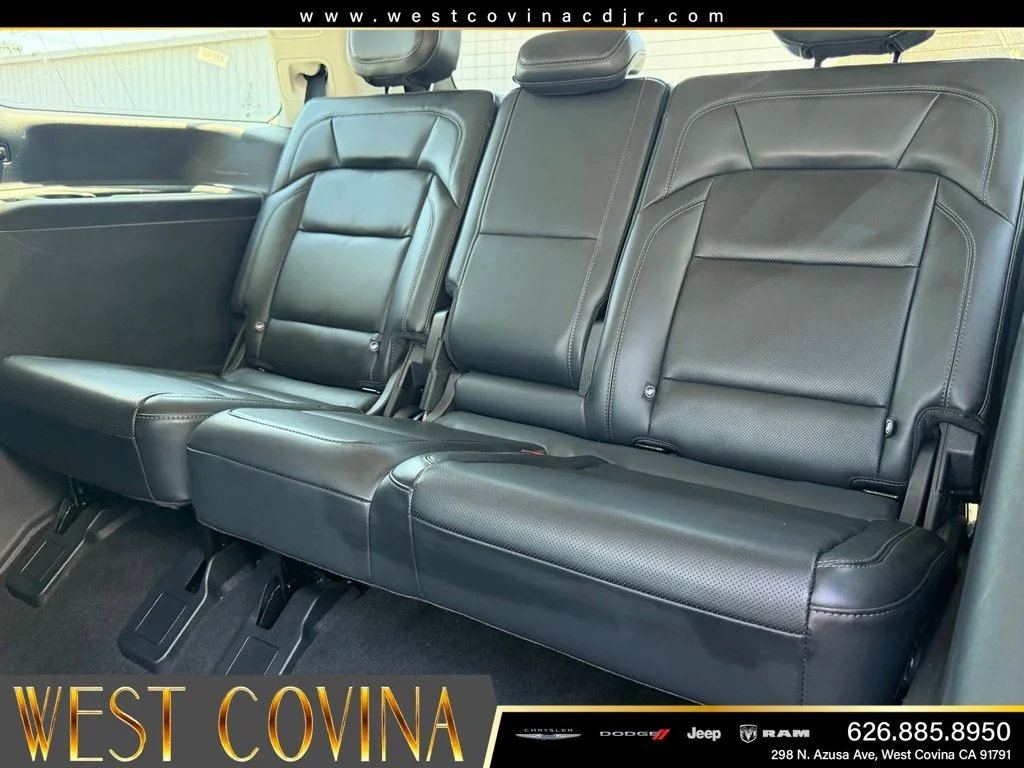 Used 2025 Black Lincoln Reserve image 32