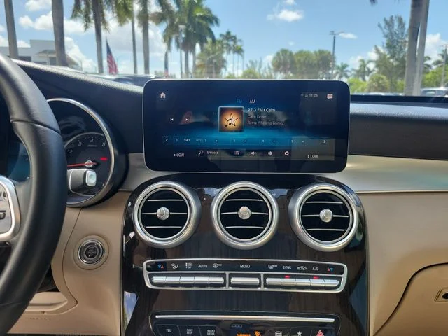 Used 2021 White Mercedes-Benz GLC 300 image 25