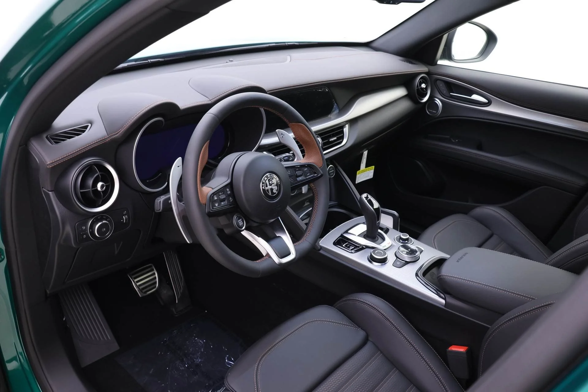 2025 Alfa Romeo Stelvio Intensa - Photo 6