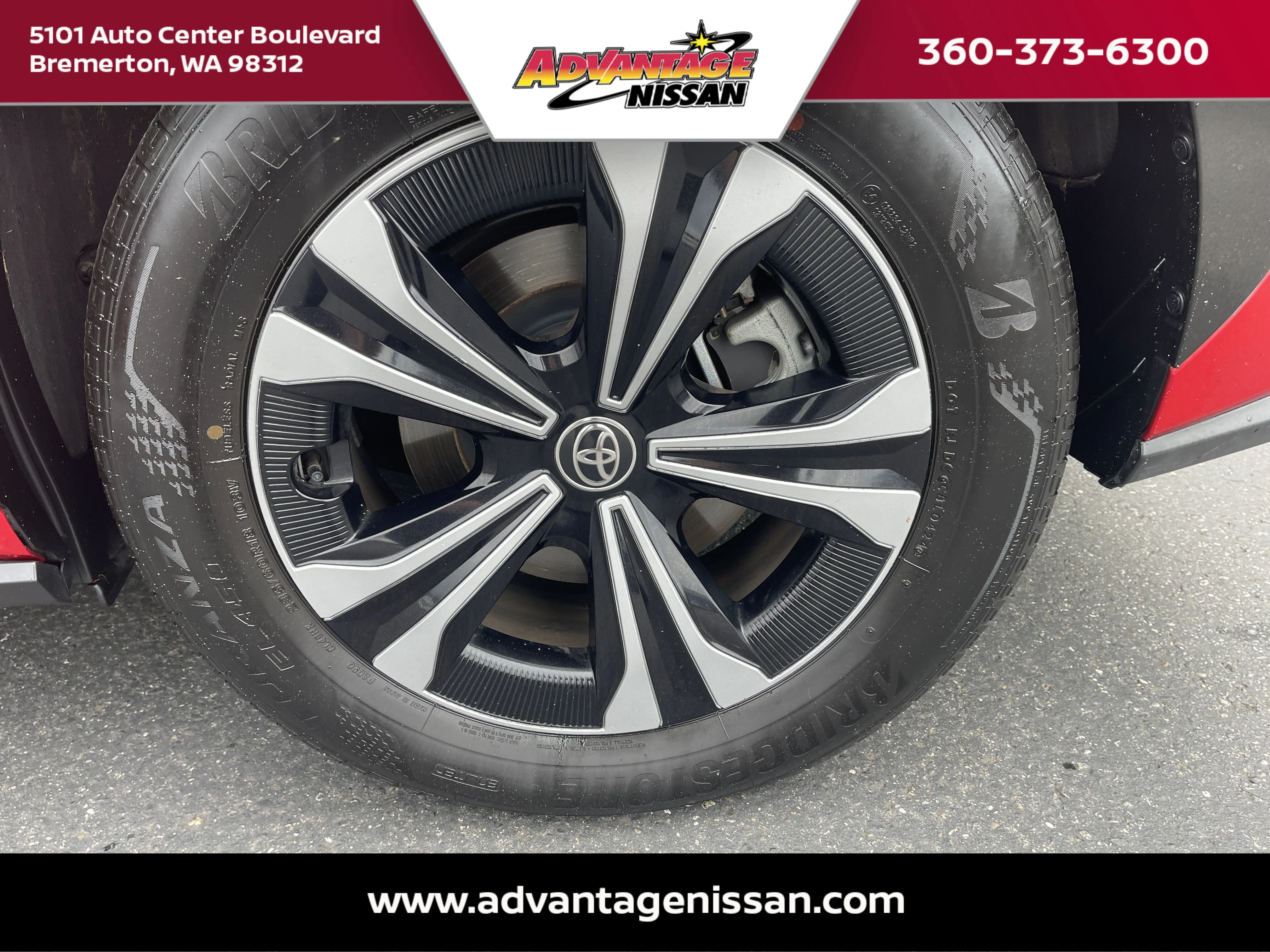 Used 2024 Supersonic Red Toyota XLE image 22