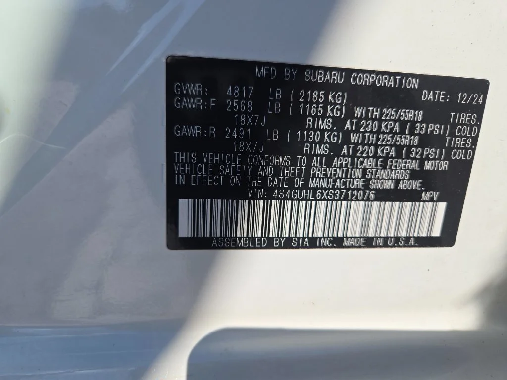 Used 2025 Crystal White Pearl Subaru Limited image 21