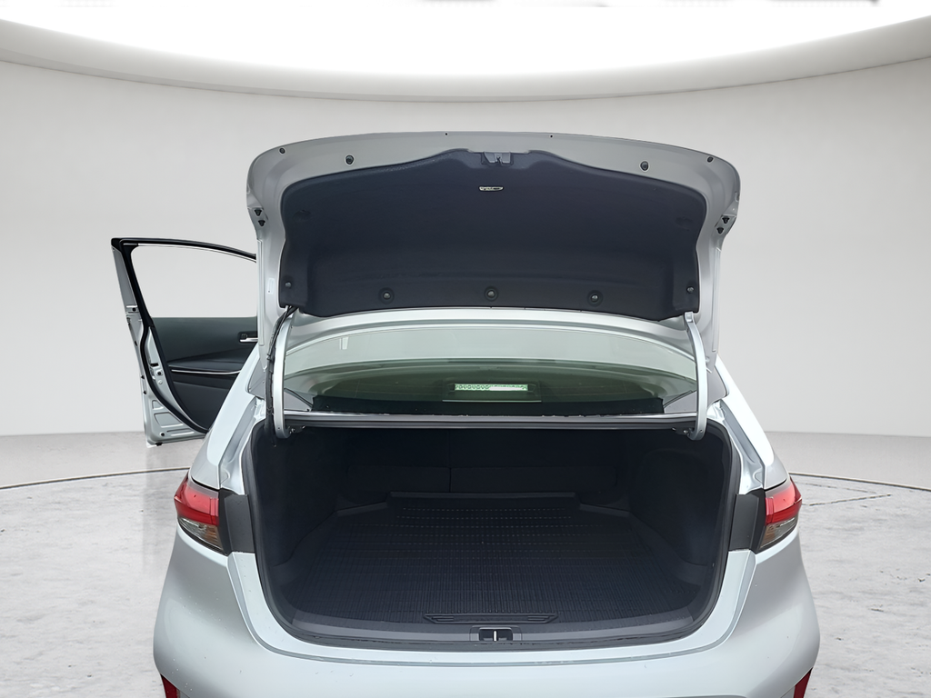 2026 Toyota Corolla XLE - Photo 21