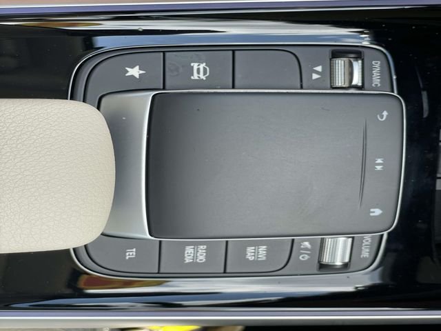 Used 2022  Mercedes-Benz GLB 250 image 31