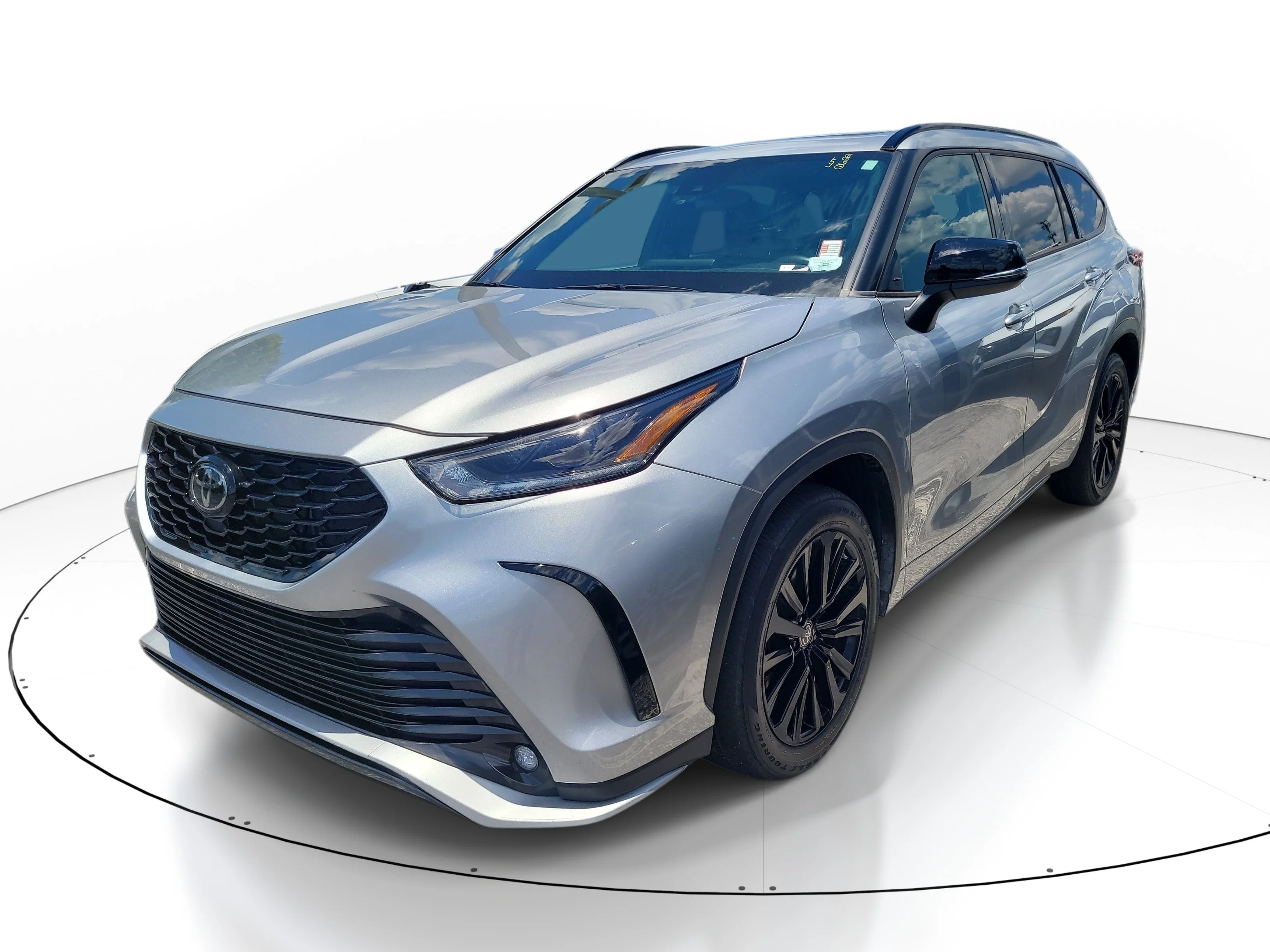 Used 2023 Celestial Silver Metallic Toyota XSE image 3