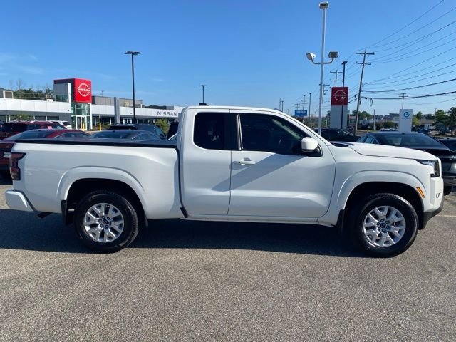 Used 2024 Glacier White Nissan SV image 27