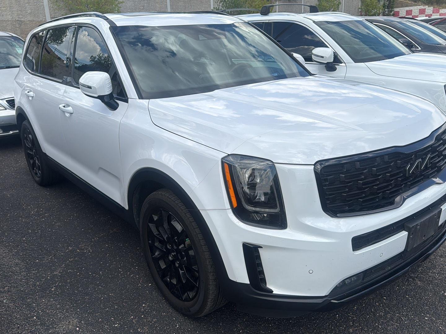 Used 2022 Glacial White Pearl Kia SX image 2