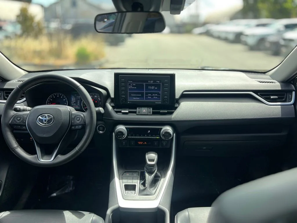 Used 2022 Black Toyota XLE Premium image 7