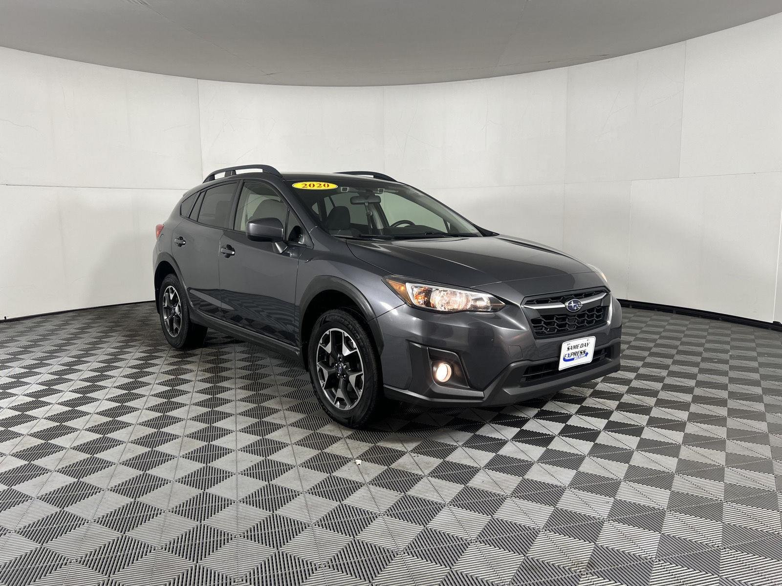 Used 2020 Magnetite Gray Metallic Subaru Premium image 9