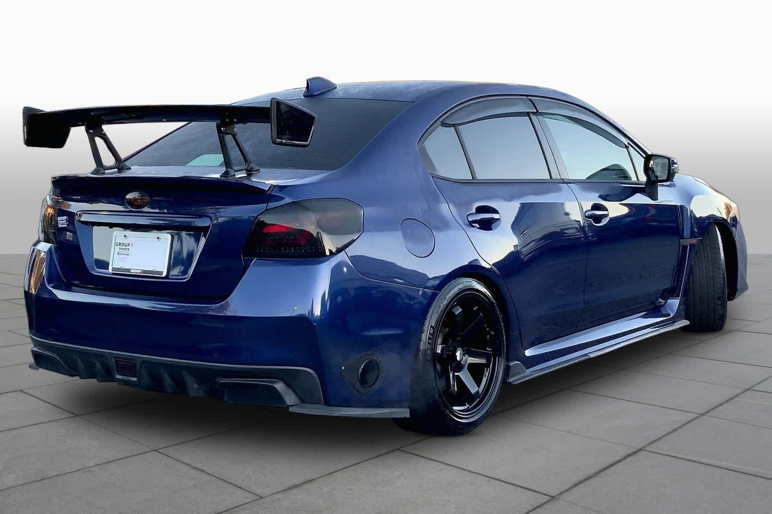 Used 2016 Lapis Blue Pearl Subaru Limited image 10