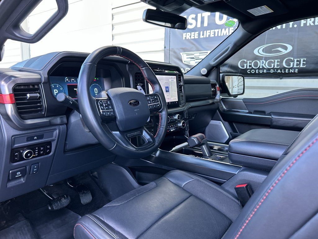 2025 Ford F-150 Raptor - Photo 11