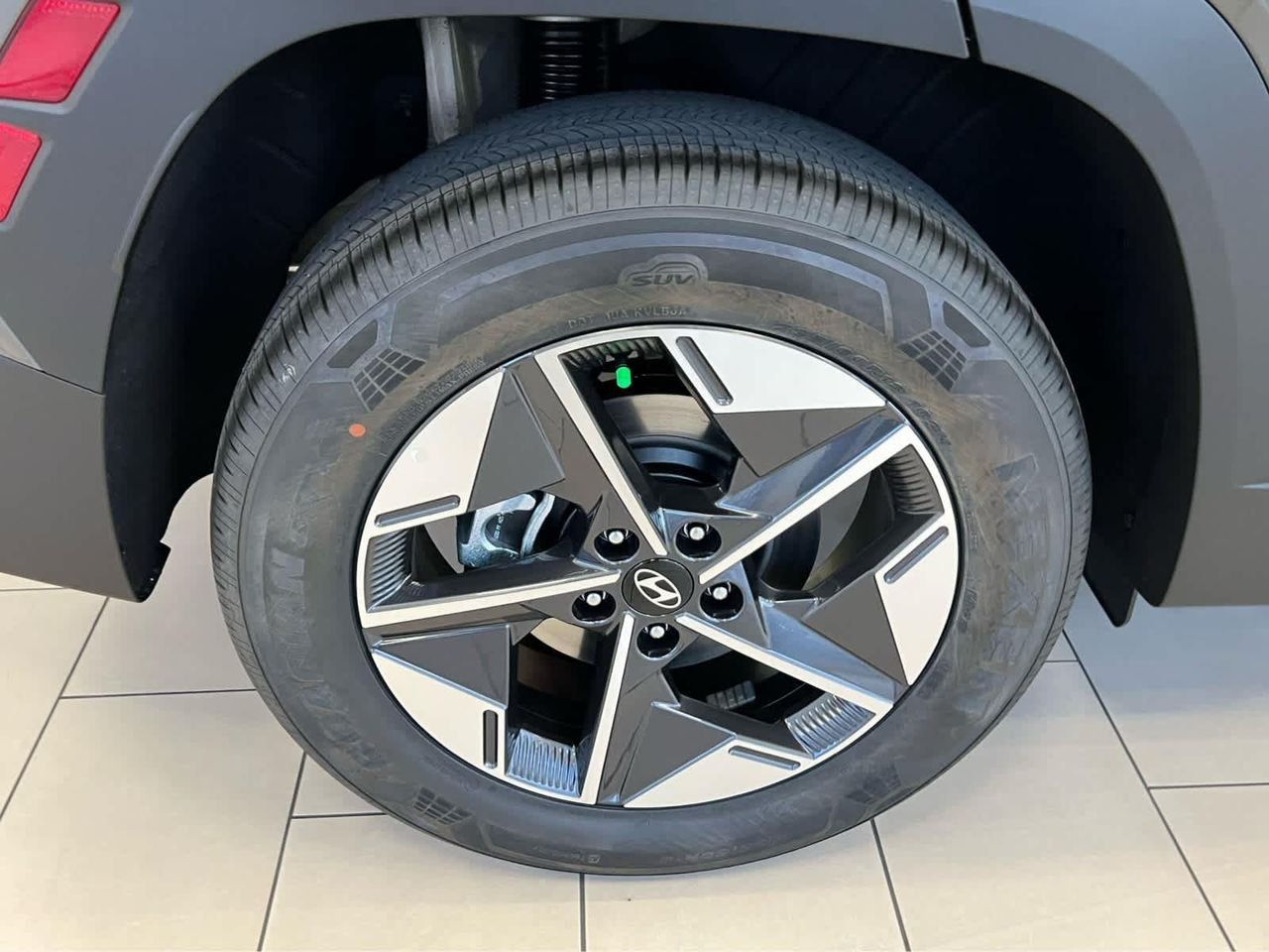 New 2026 Amazon Gray Hyundai SEL image 15