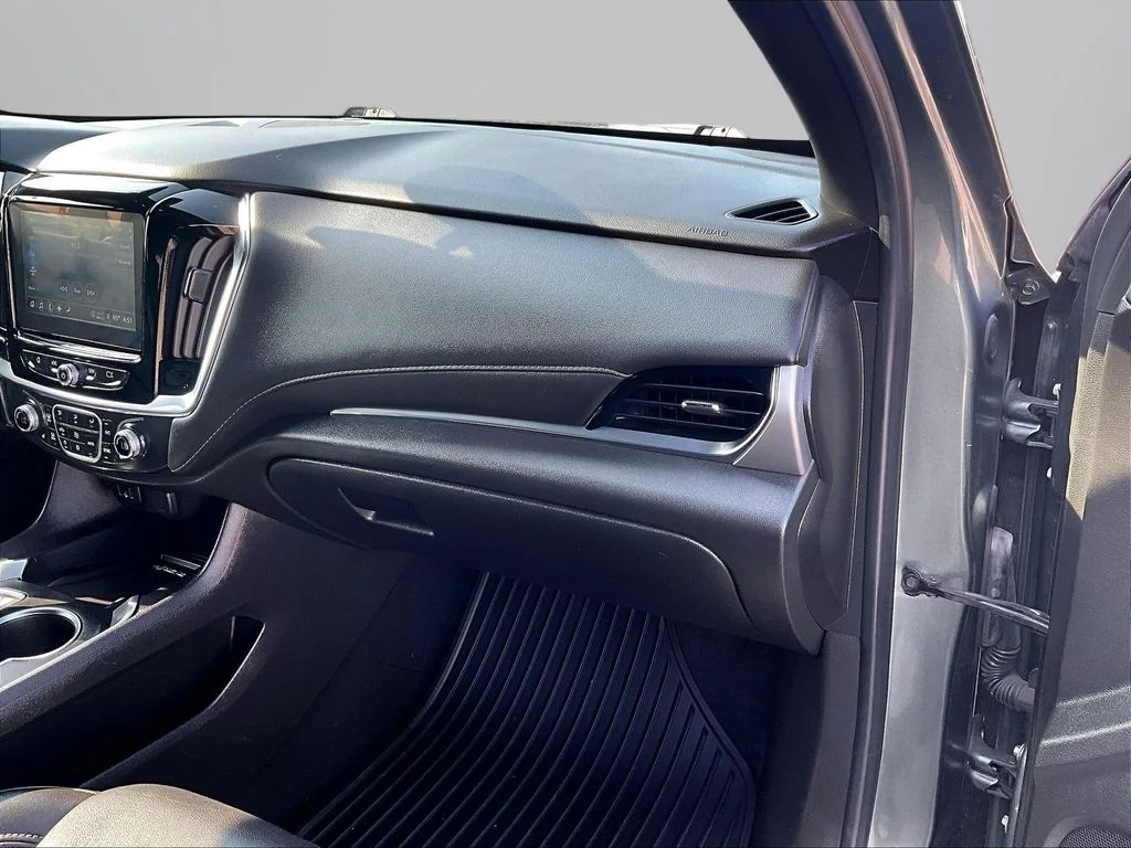 Used 2022 Green Chevrolet LT Leather image 18