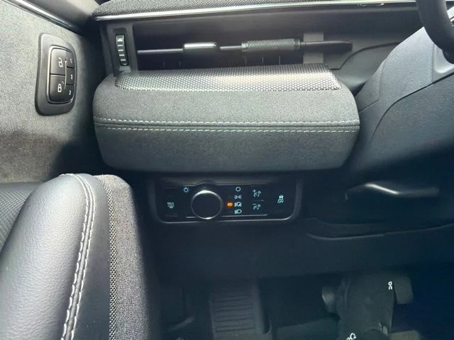 Used 2023 White Ford GT image 18