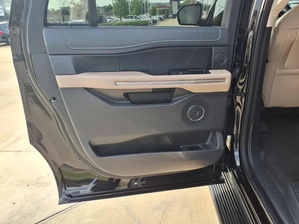 Used 2024 Black Ford Limited image 19
