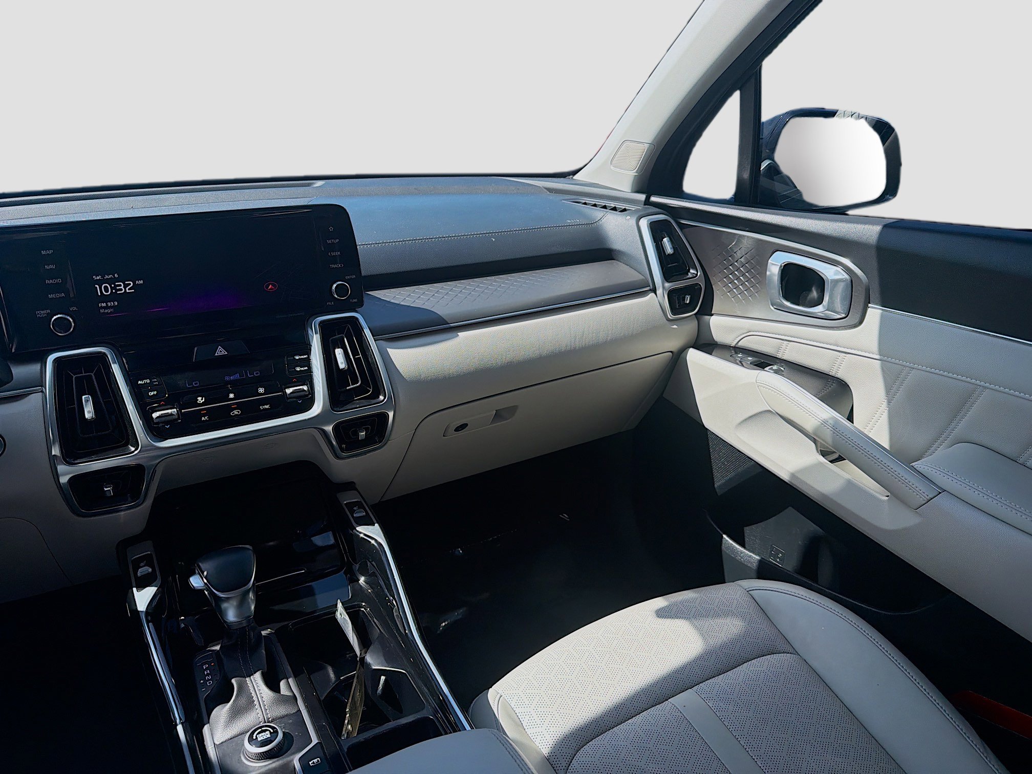 Used 2023 Everlasting Silver Kia SX image 19