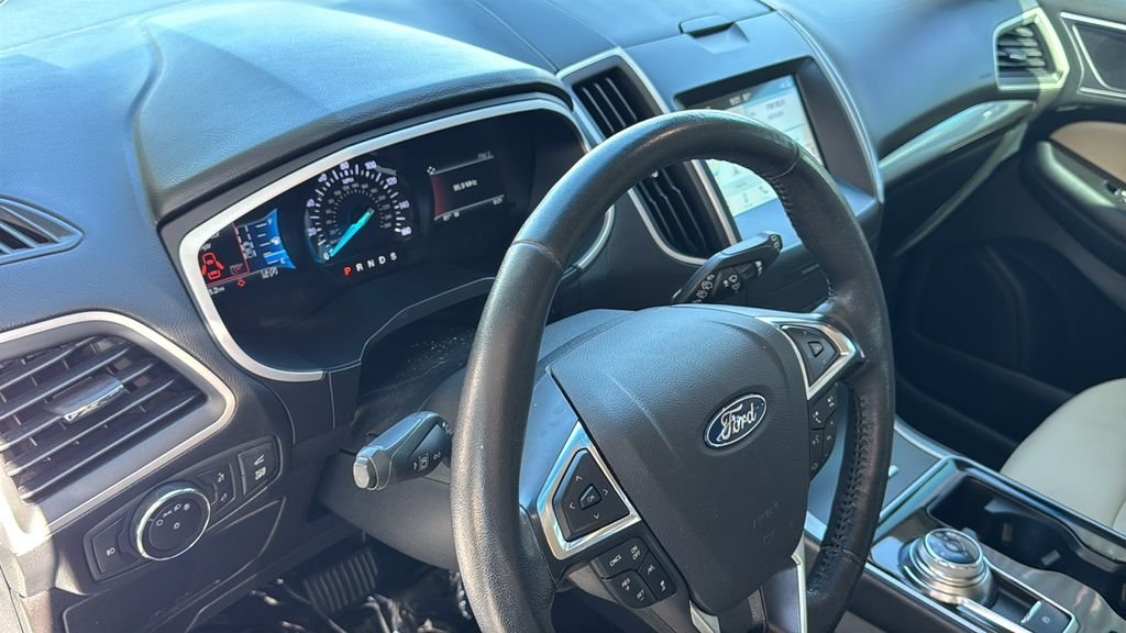 Used 2019 White Ford SEL image 21