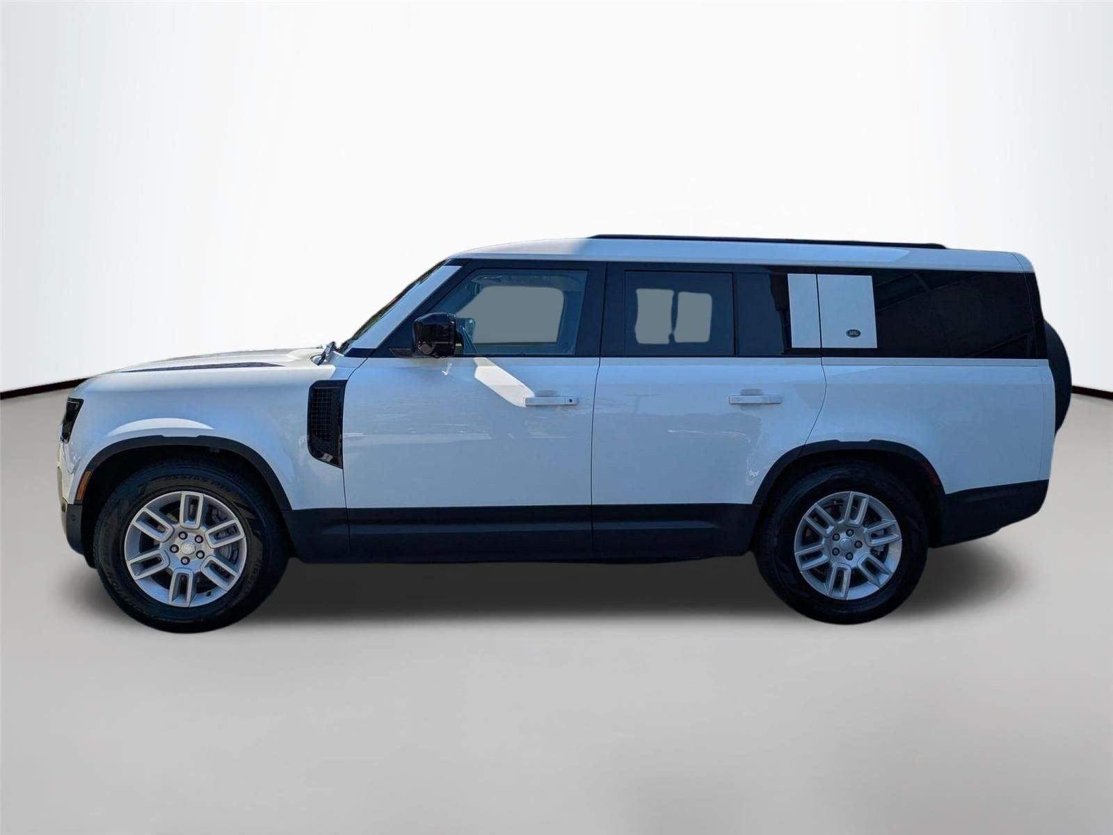 Used 2024 Fuji White Land Rover S image 8