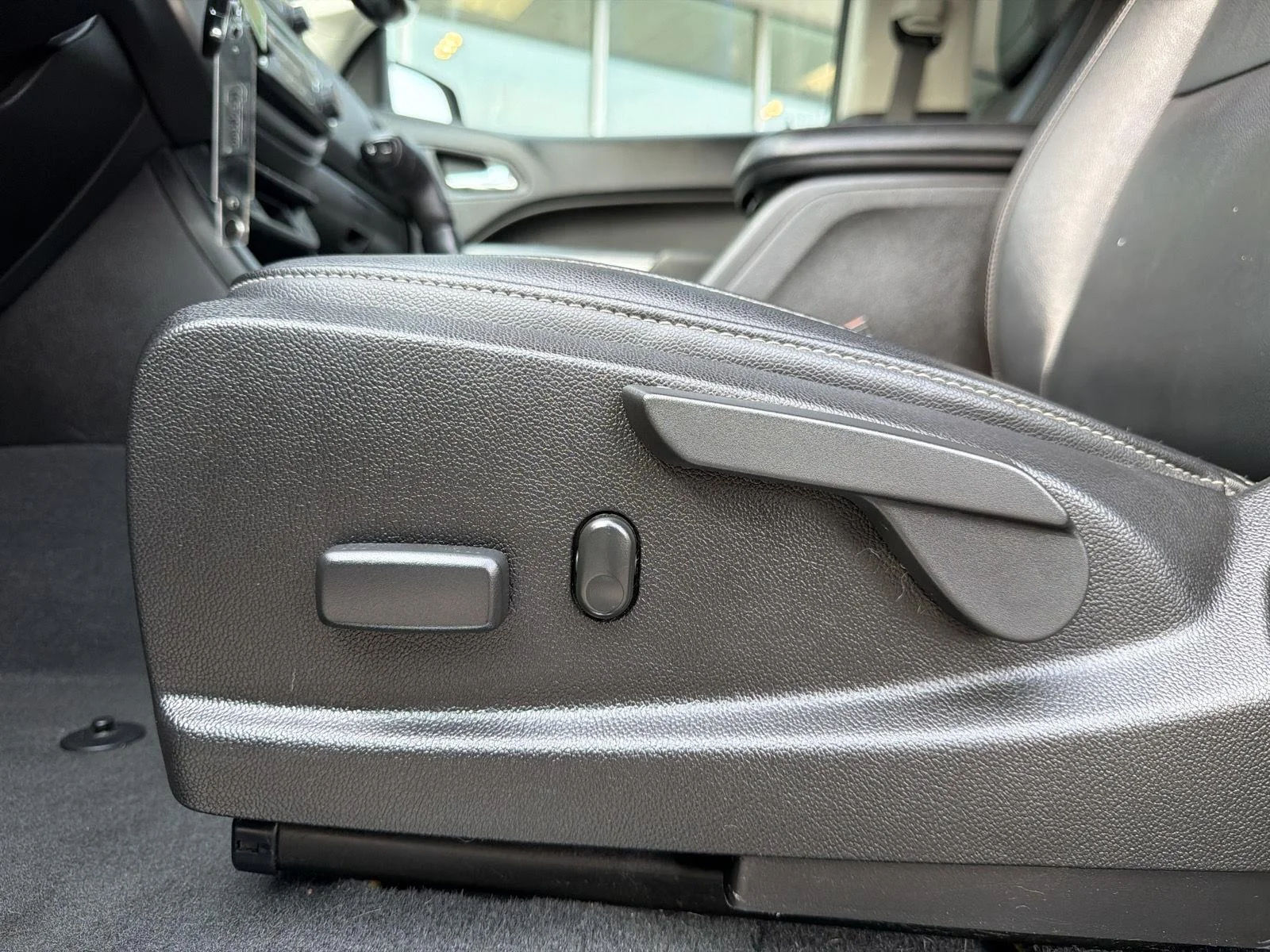 Used 2019 SHADOW GRAY METALLIC Chevrolet 4WD ZR2 image 14