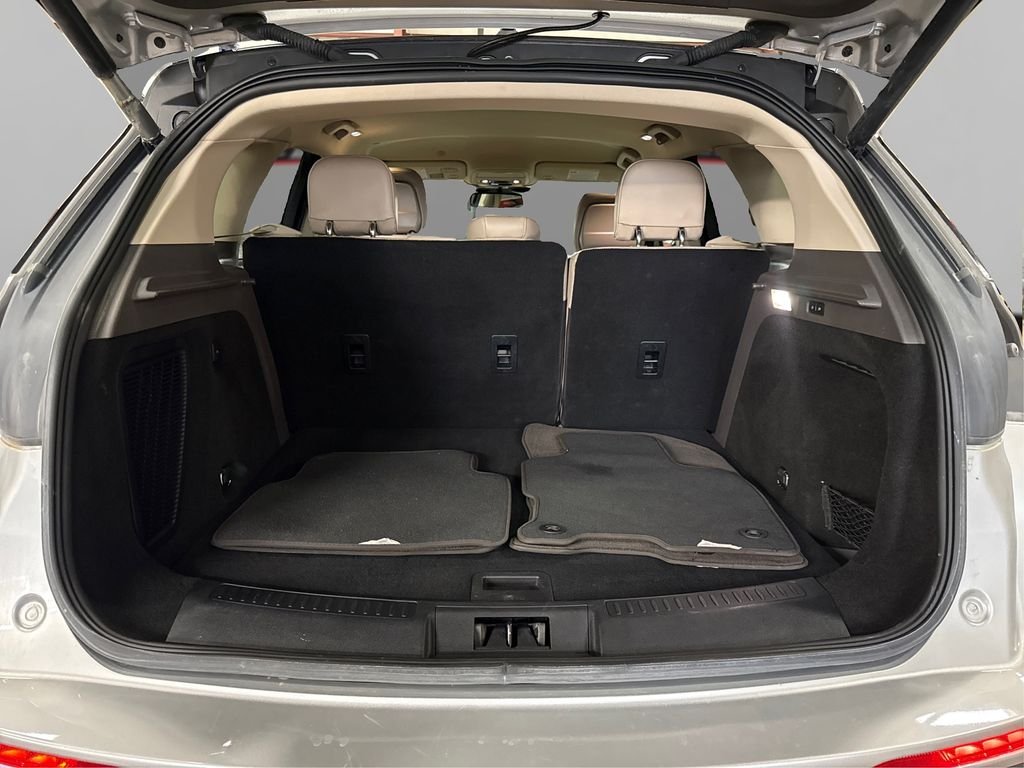 Used 2020 Silver Lincoln Standard image 11