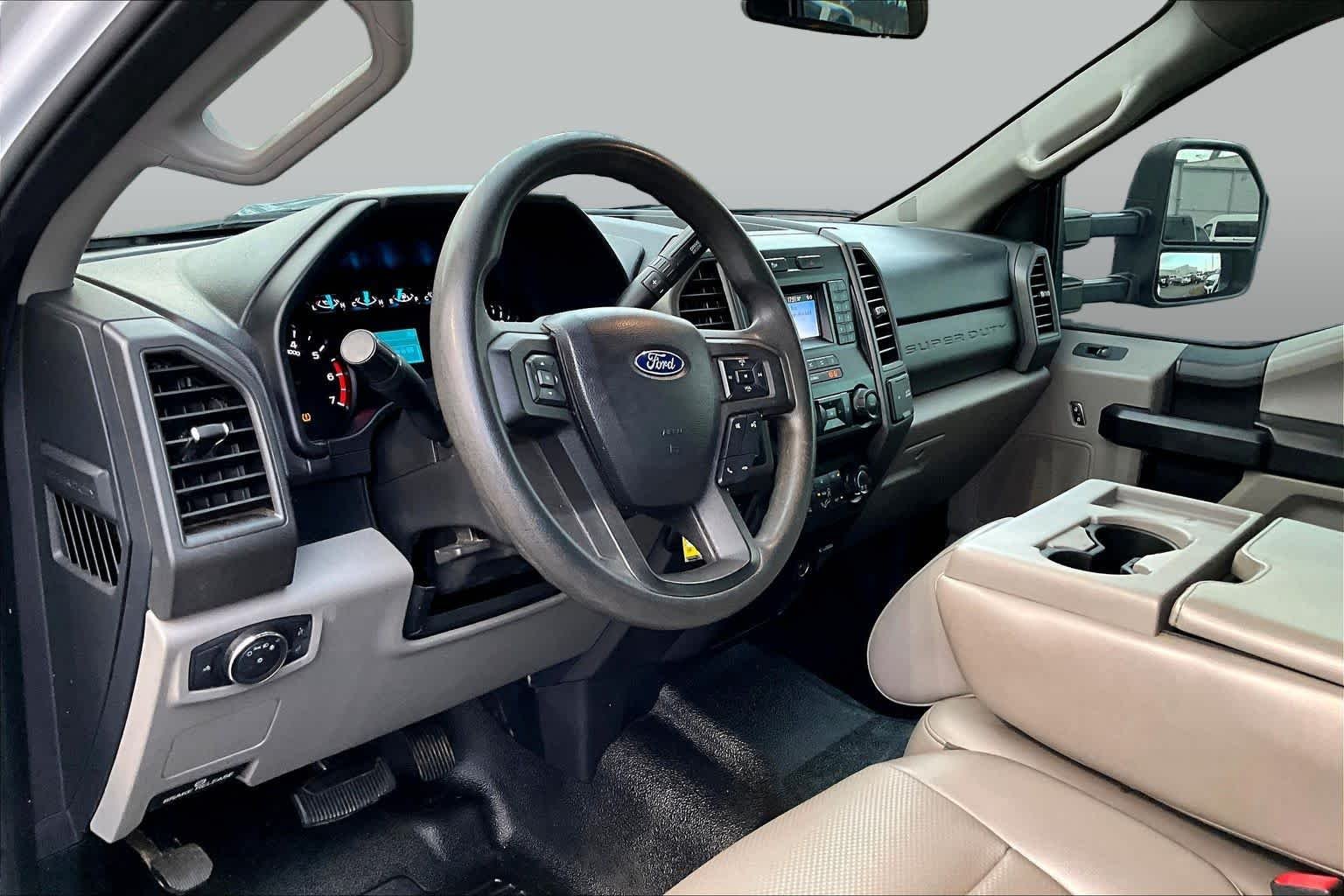 Used 2020 Oxford White Ford XL image 17