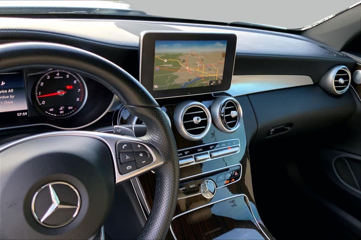 Used 2017 designo Diamond White Metallic Mercedes-Benz C 300 image 15