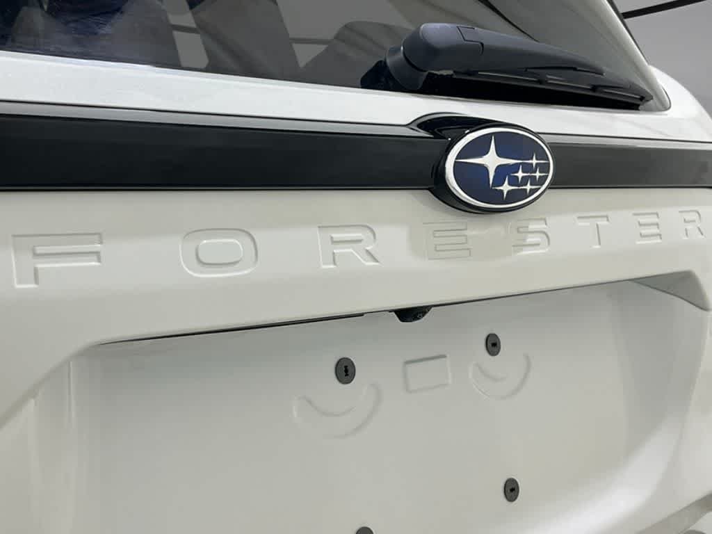 Used 2026 Crystal White Pearl Subaru Touring image 9