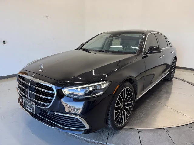 Certified Used 2023 Obsidian Black Metallic Mercedes-Benz S 500 image 31