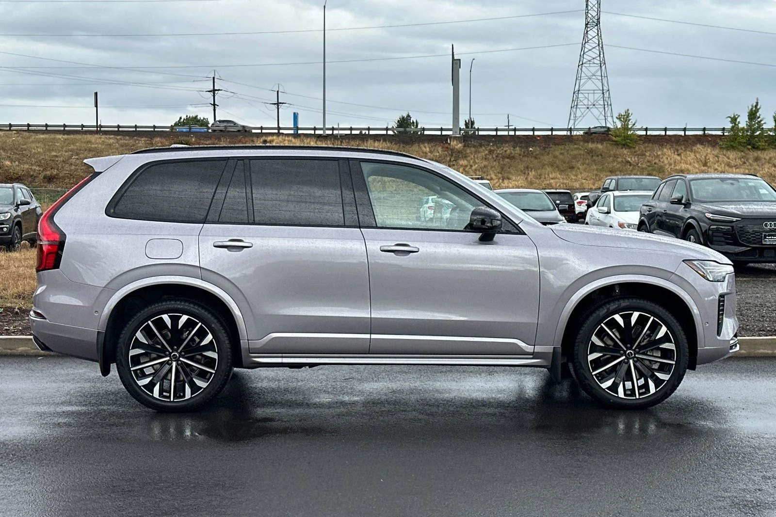 New 2026 Aurora Silver Volvo Ultra image 2
