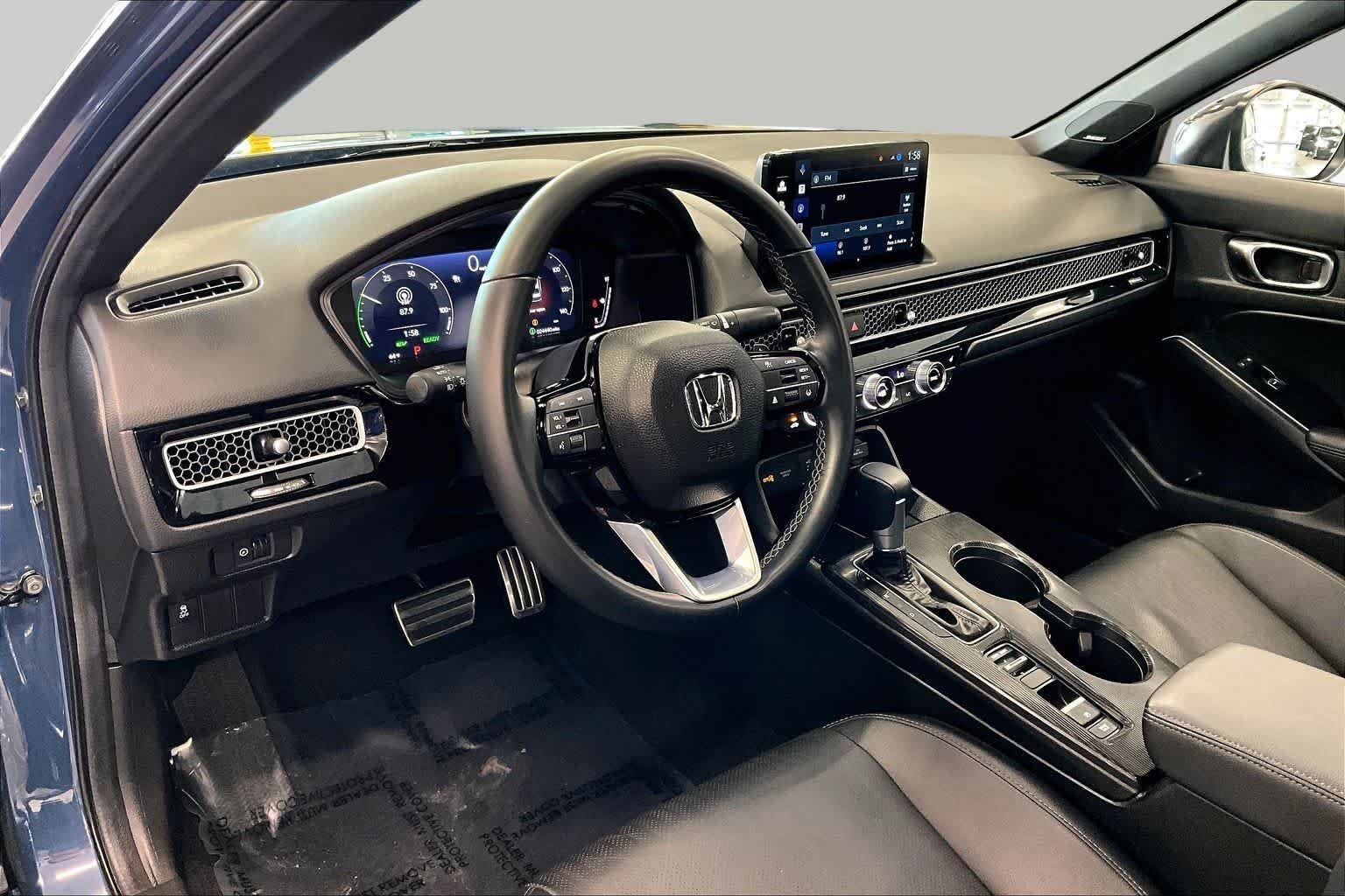 Used 2025 Blue Lagoon Pearl Honda Sport Touring image 18