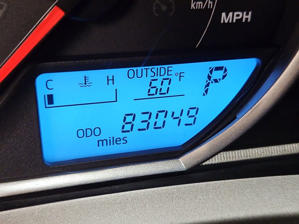 Used 2015 Red Toyota LE image 22