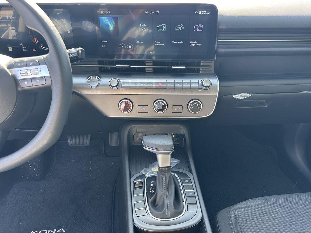 New 2026 White Hyundai SE FWD image 27
