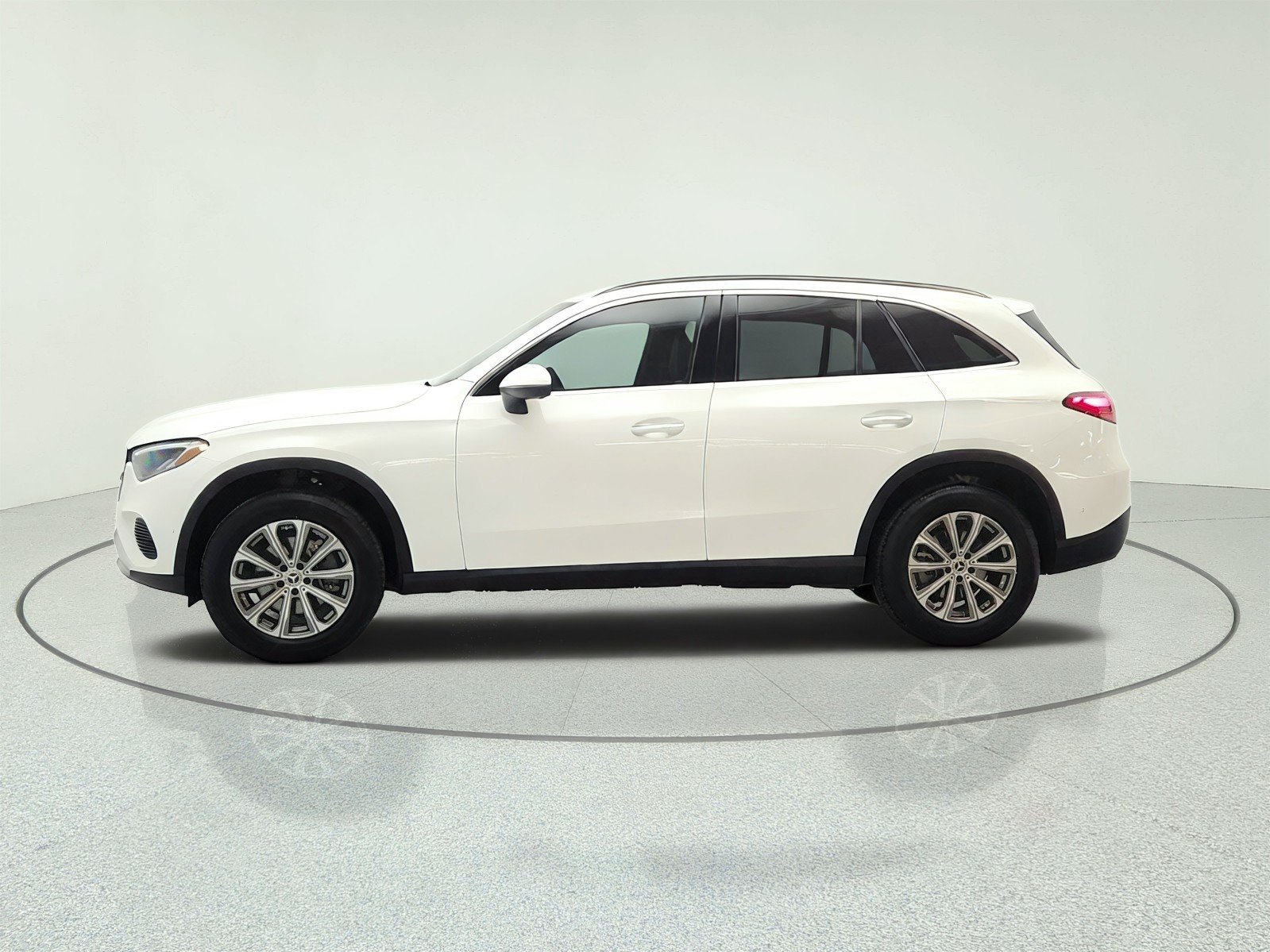 Certified Used 2026 Polar White Mercedes-Benz GLC 300 4MATIC® SUV image 8