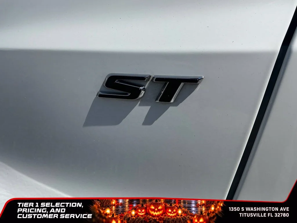 Used 2024 Summit White Buick Sport Touring image 17