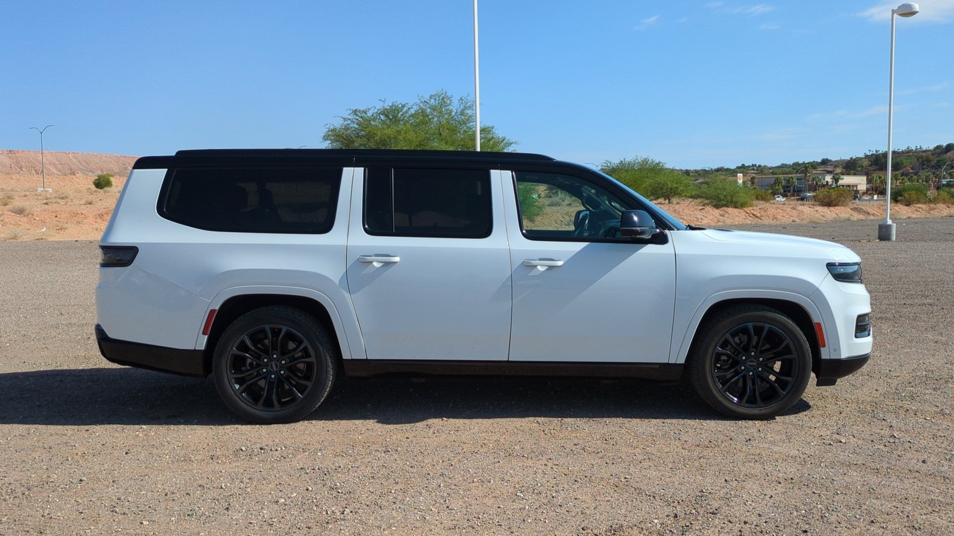 Used 2024 Bright White Clearcoat Jeep Series II image 2