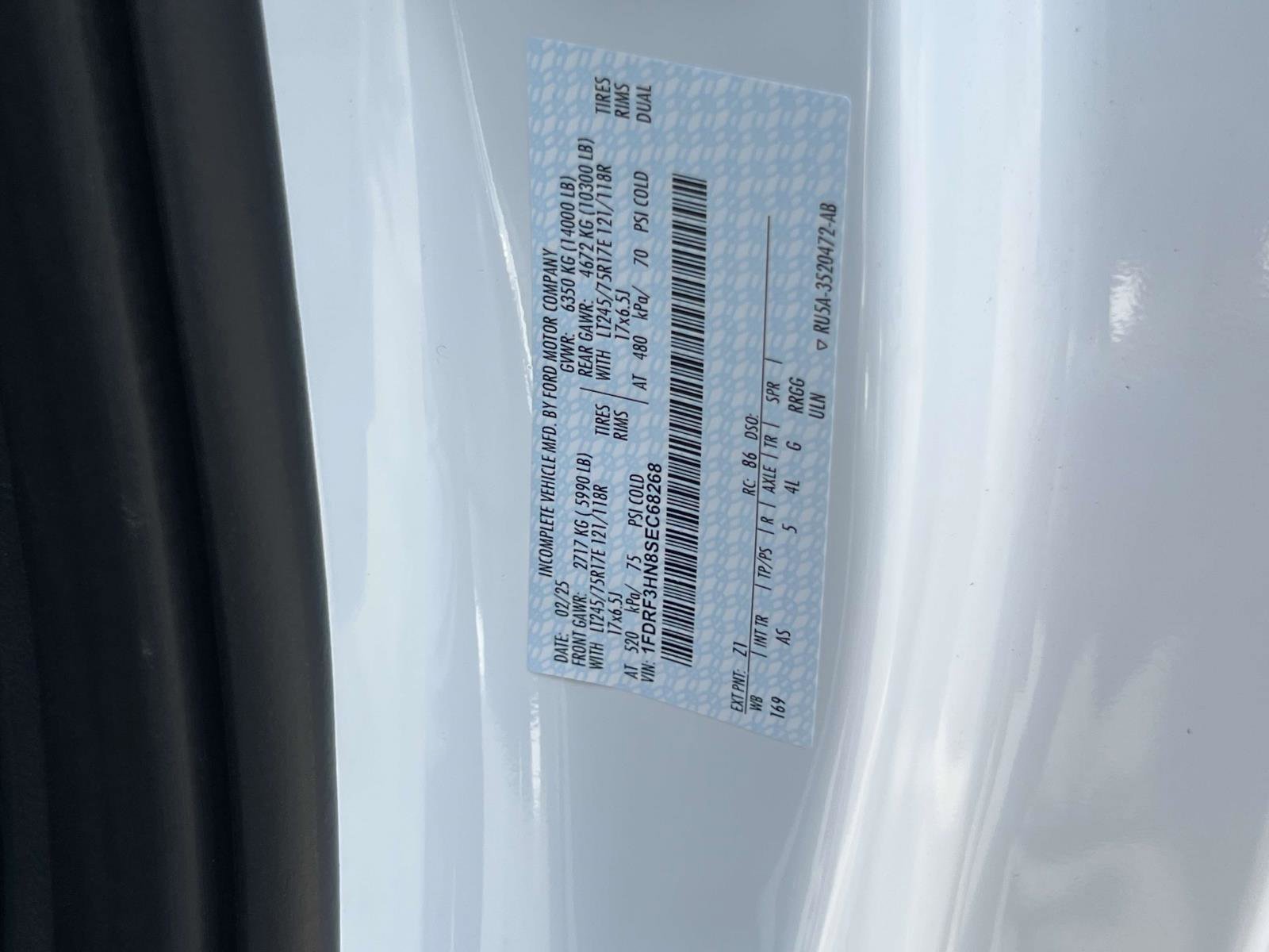 2025 Ford F-350 Super Duty Chassis Cab XL - Photo 9