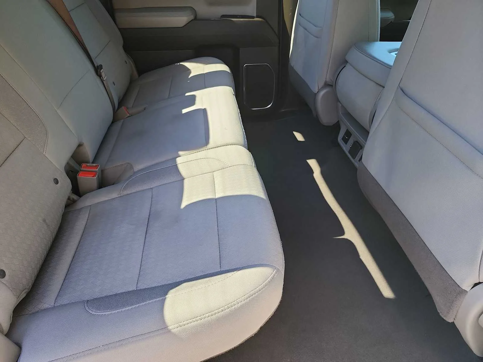 Used 2025 Summit White Chevrolet LT image 26