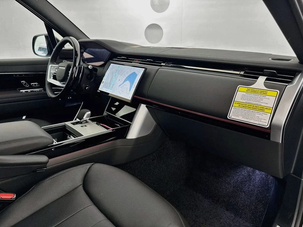 New 2026 Charente Grey Land Rover SE image 30