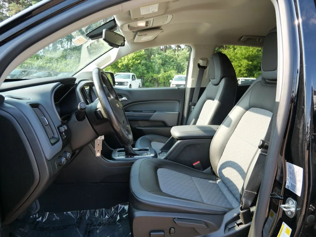 Certified Used 2022 Black Chevrolet Z71 image 15