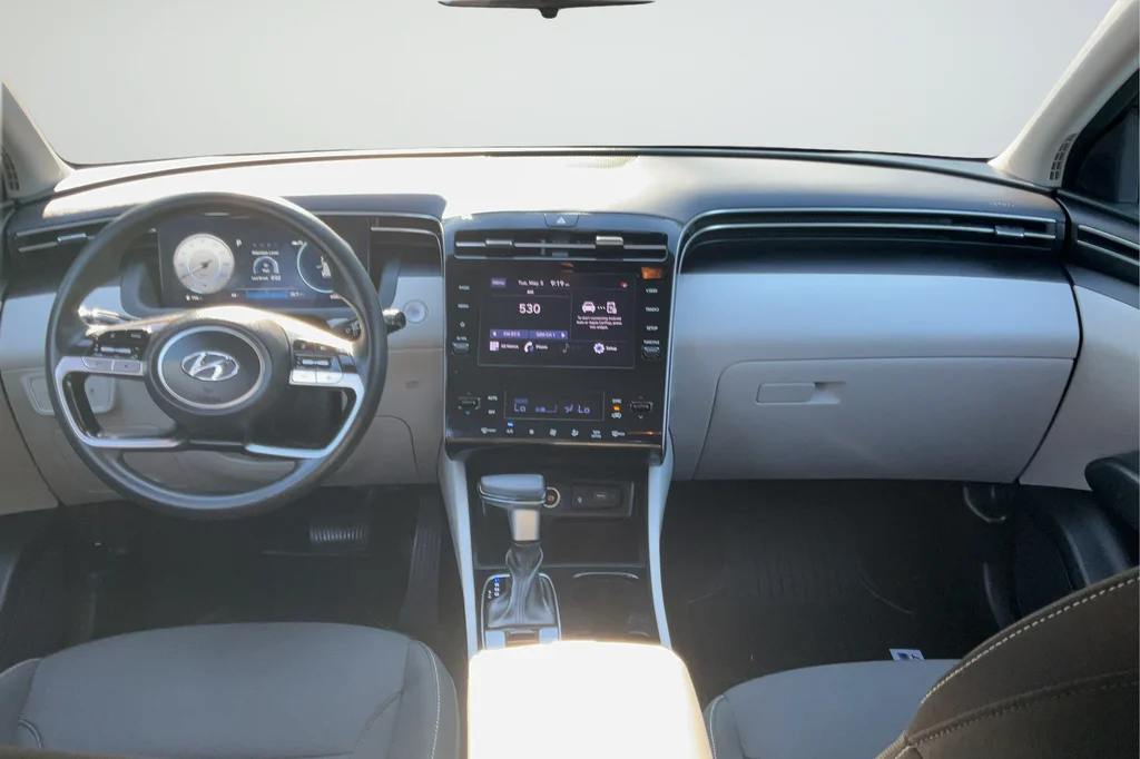Used 2024 Gray Hyundai SEL image 12