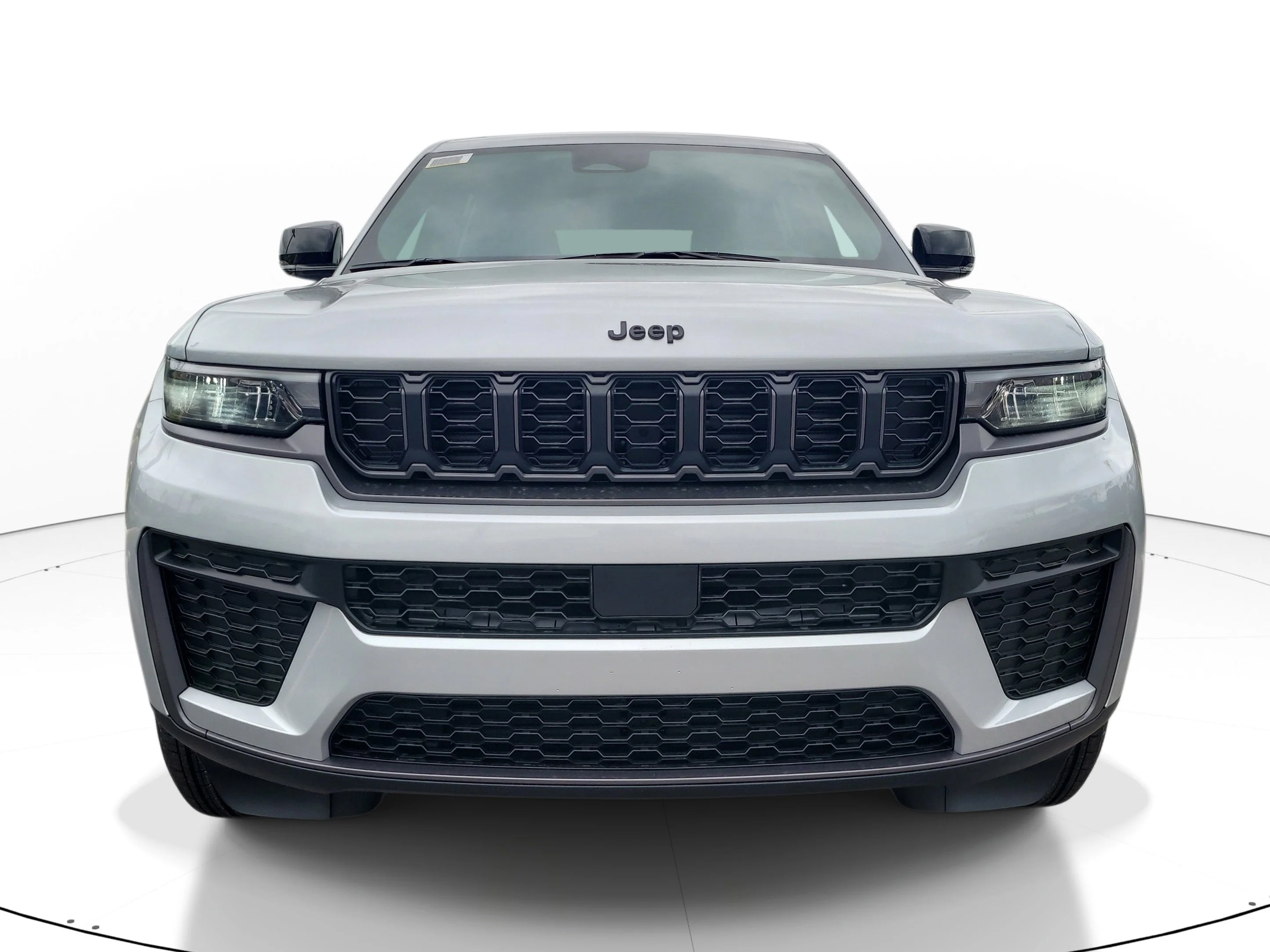 New 2026 Silver Zynith Jeep Laredo Altitude image 3