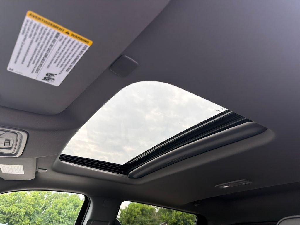 Used 2025 Black GMC Denali image 25