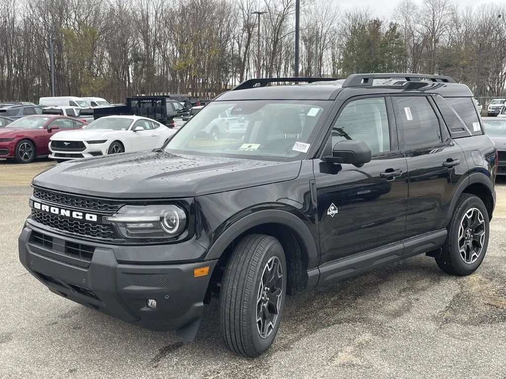 New 2025 Black Ford Outer Banks image 7
