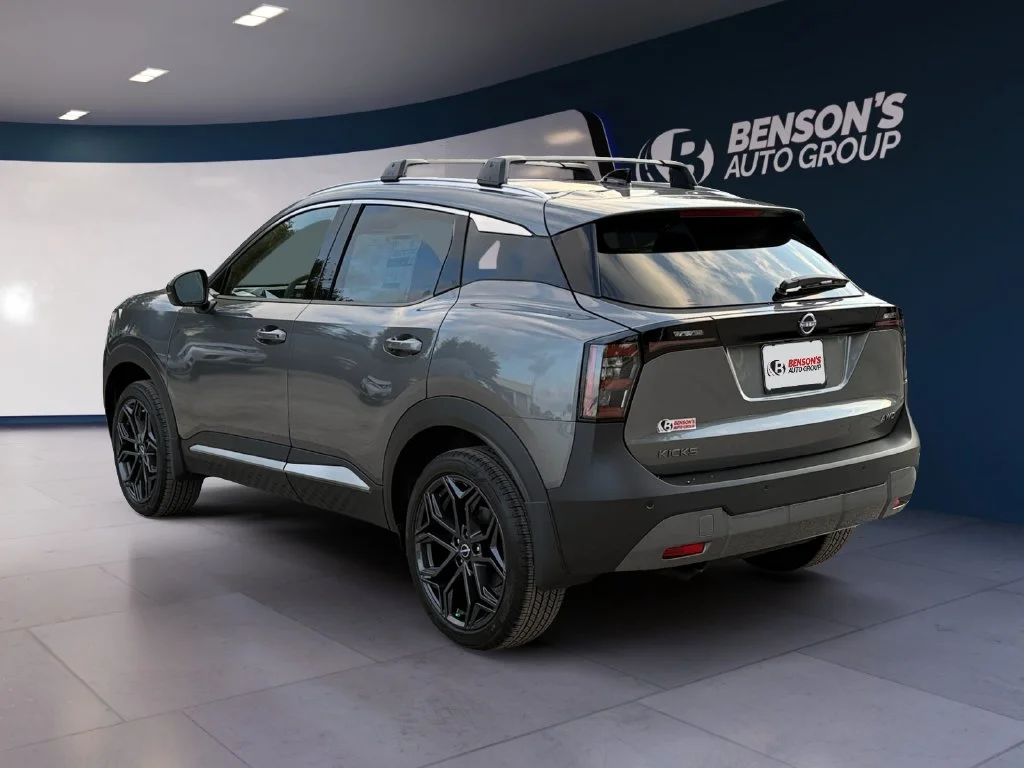 New 2027 Gray Nissan SR image 3