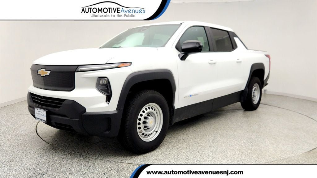 2024 Chevrolet Silverado EV Work Truck 3WT's photo