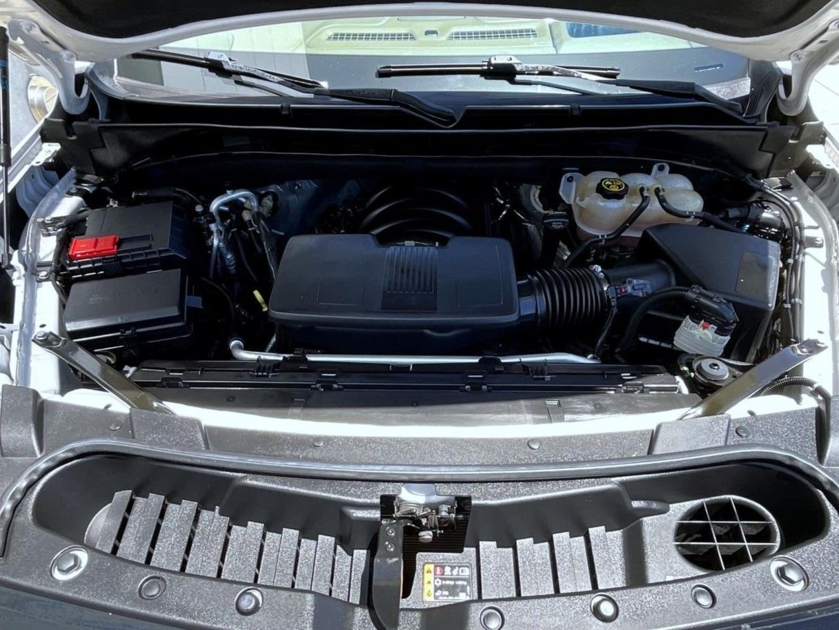 Used 2022 White GMC Denali image 27