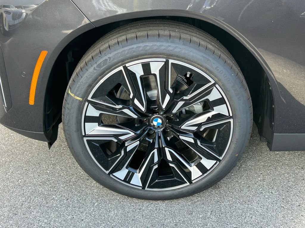 New 2026 Dark Graphite Metallic BMW 30 xDrive image 9