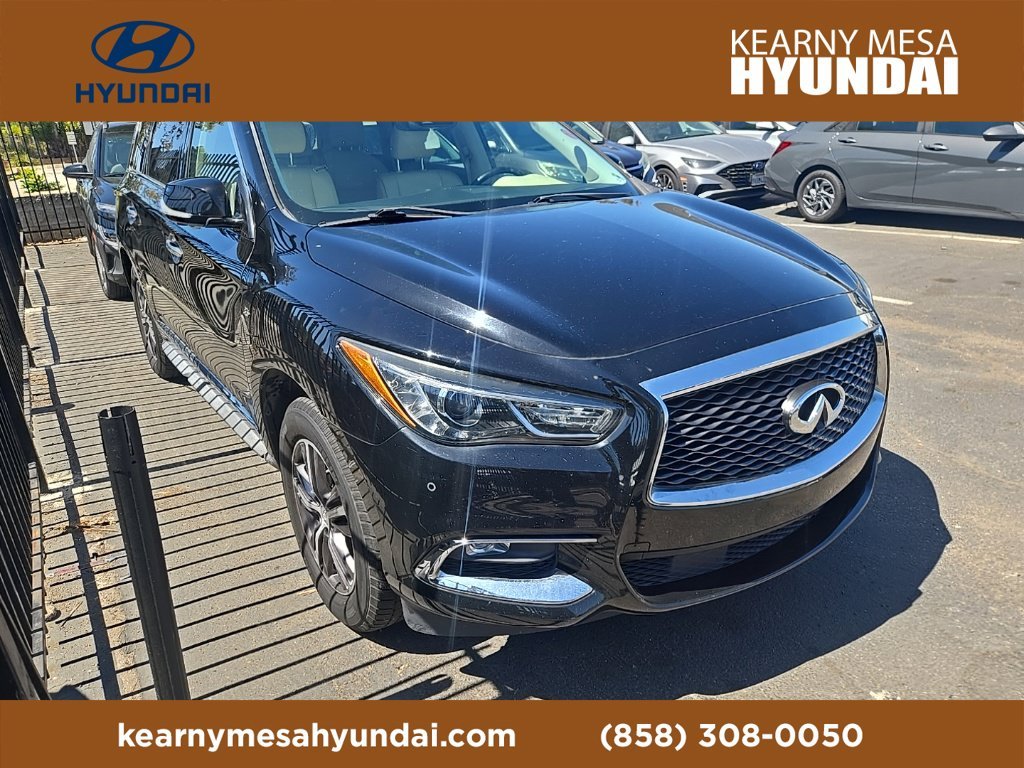 Used 2019 Black INFINITI LUXE image 1