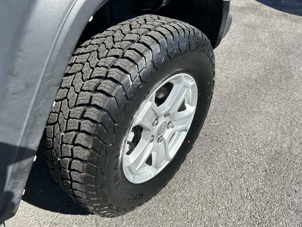 Used 2021 White Jeep Sport S image 26