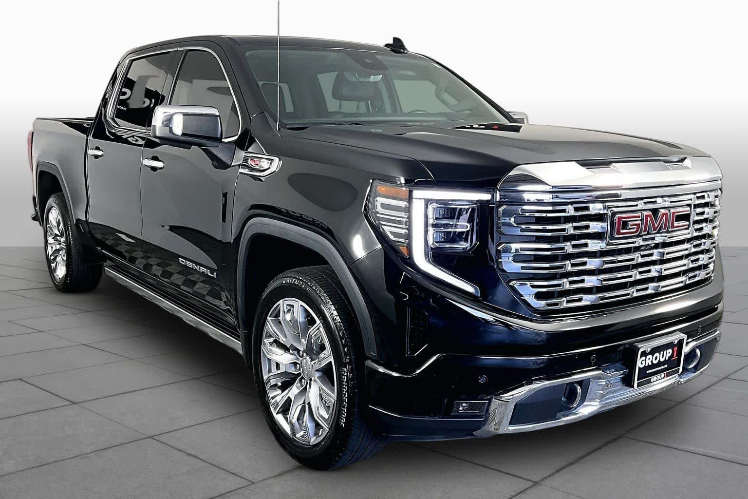 Certified Used 2025 Onyx Black GMC Denali image 3