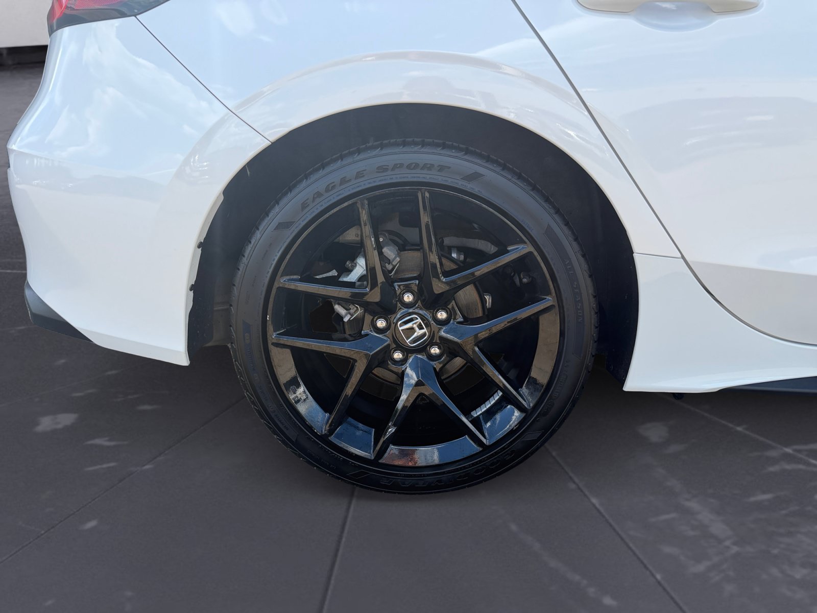 Certified Used 2025 Platinum White Pearl Honda Sport image 41